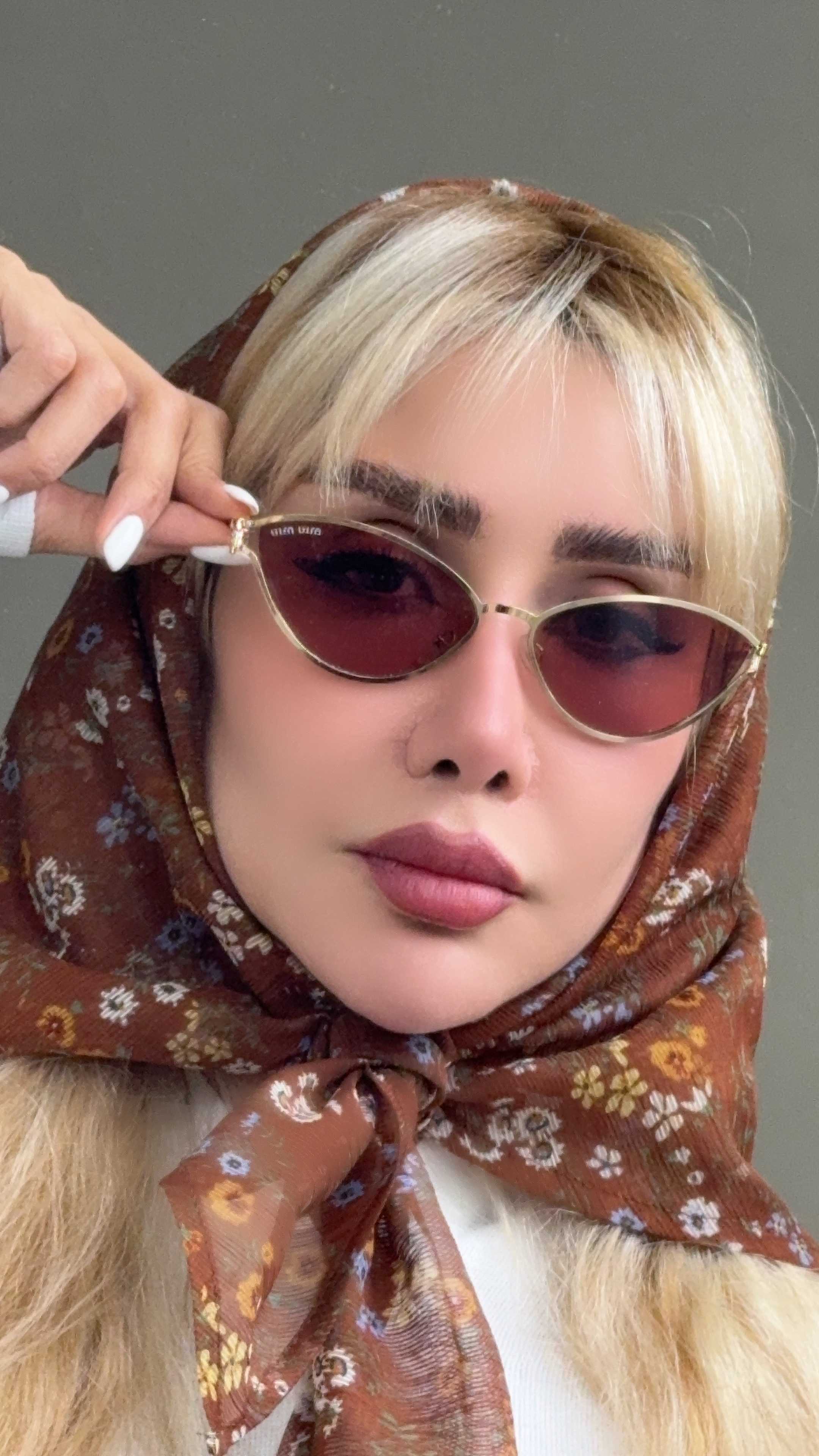 عینک گربه ای زرشکی
